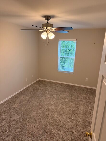 Building Photo - 4804 Rockport Dr