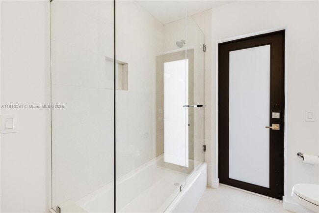 Building Photo - 8000 SW 139th Ter