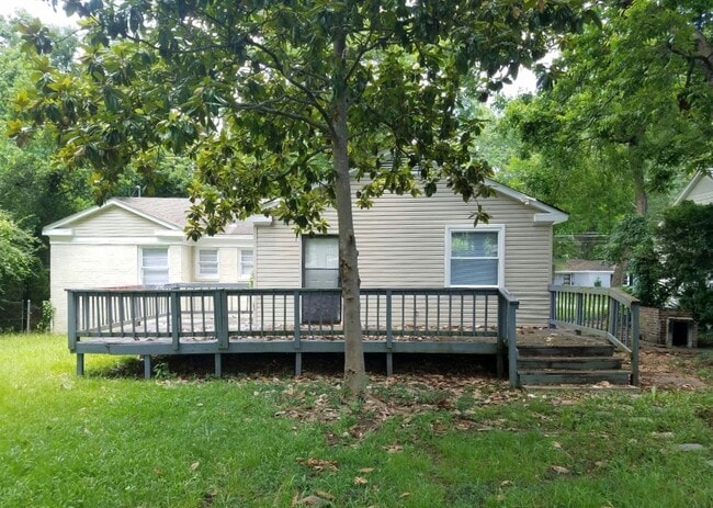 Building Photo - Beautiful South Cloverdale