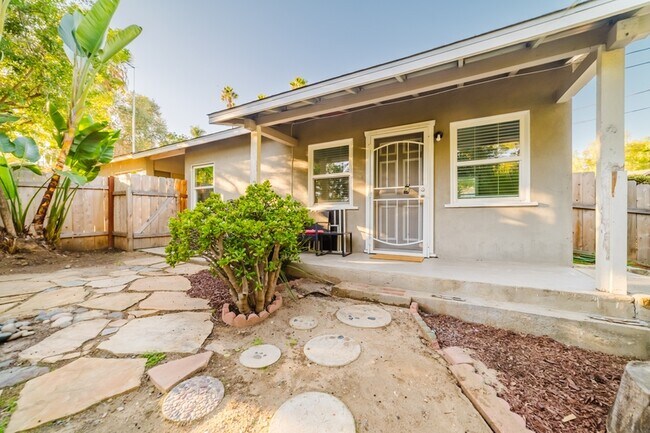 Building Photo - 681 Hillside Terrace