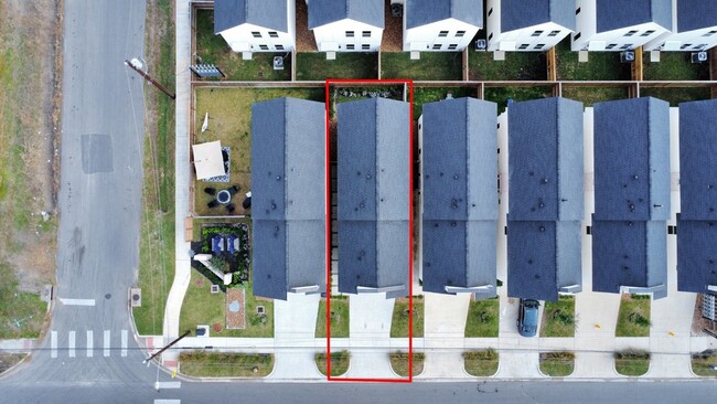 Building Photo - 6018 Knox St