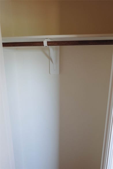 Building Photo - 3352 Vine Ter Trce