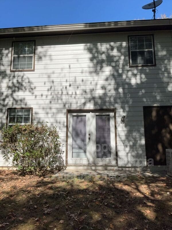 Building Photo - 1916 Cheatham Woods Dr SW