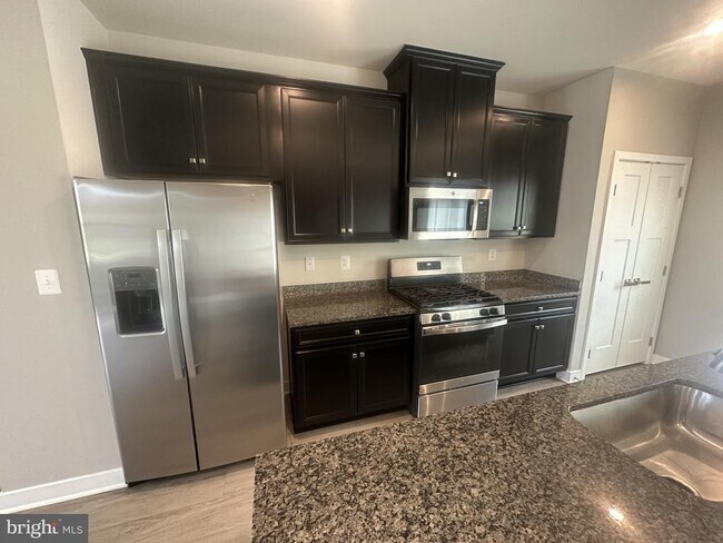 Building Photo - 14547 Mattawoman Dr