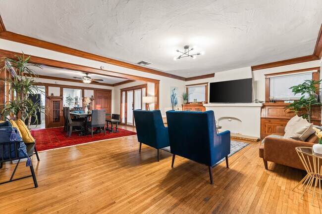 Building Photo - 732-736 Redondo Ave