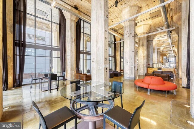 Building Photo - 1200 Steuart St