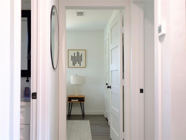 Building Photo - 1401 Marcus Pl