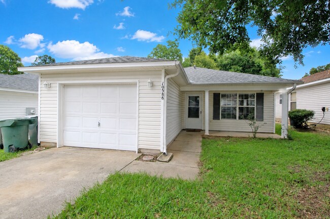 Building Photo - Northwest Pensacola 3BR/2BA Home Near Navy Federal with No Carpet & Privacy-Fenced Backyard