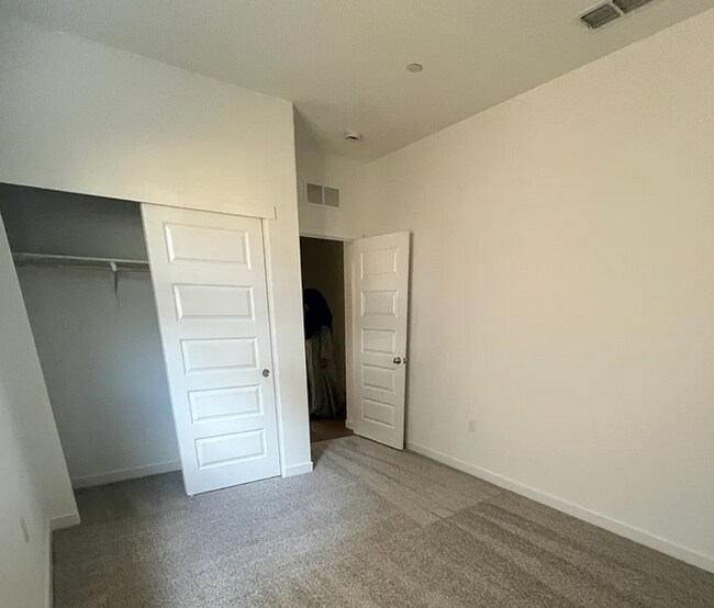 Building Photo - Honey - I'm Home!  BRAND NEW *Elk Grove" 3/2 (Solar).  Please view ENTIRE ad for viewings