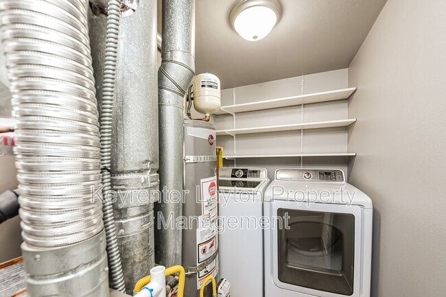 Building Photo - 650 S Main St