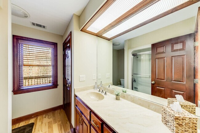 Building Photo - 357 Wilfar Strasse