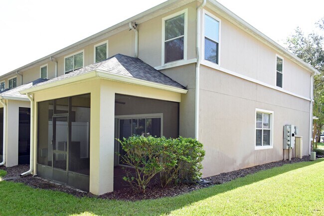 Building Photo - Three Bedroom in Cambridge at Oak Leaf Pla...