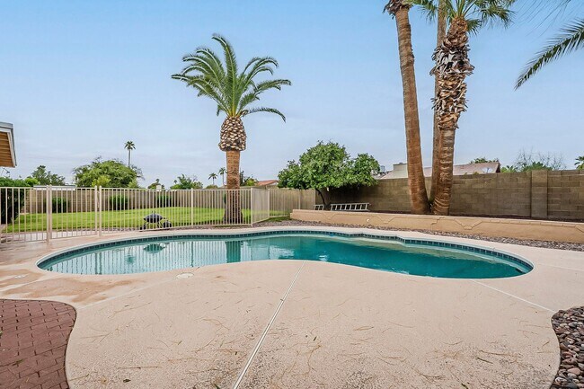 Building Photo - 85254! Four Beds with POOL!