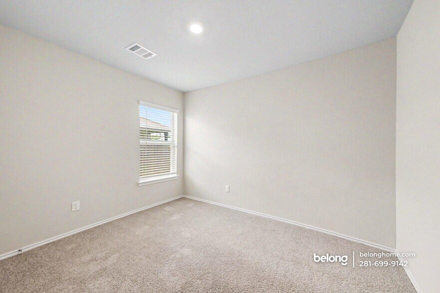 Building Photo - 260 Gallant Front Trl