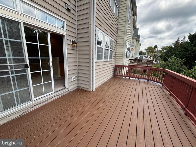Building Photo - 1117 Keokuk Terrace NE