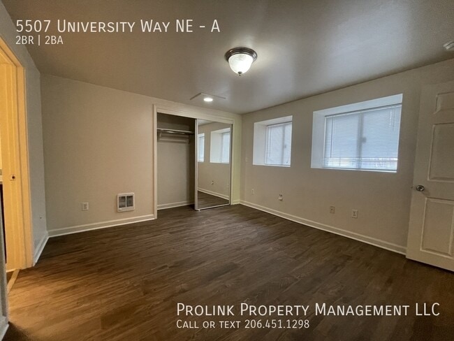 Building Photo - 5507 University Wy NE