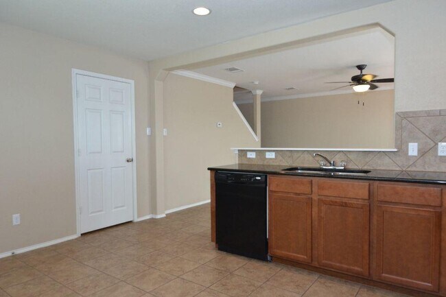 Building Photo - 11525 Autumn Ash Dr