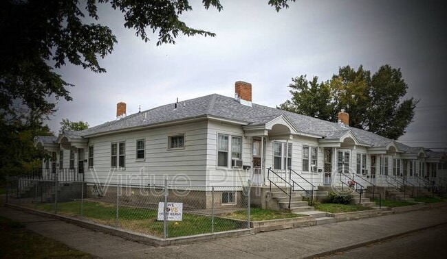 Building Photo - 224 7th Ave