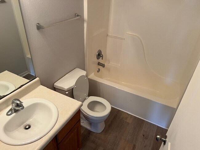 Building Photo - 218 Equestrian Dr