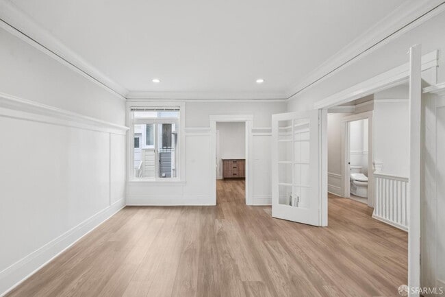 Building Photo - 487 18th Ave