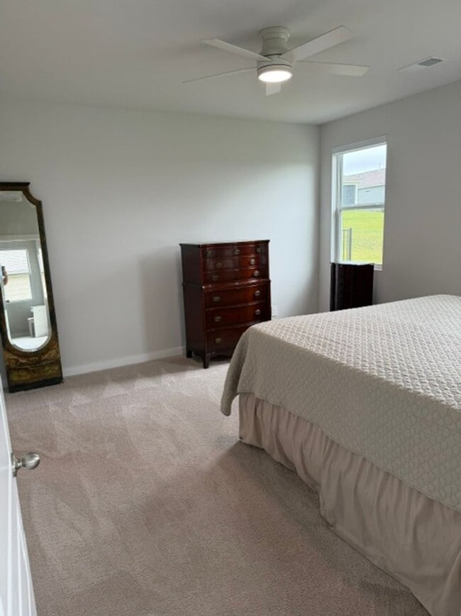 Building Photo - For Lease!! Available in June.  Experience comfortable, low-maintenance living in one of Gallatin...