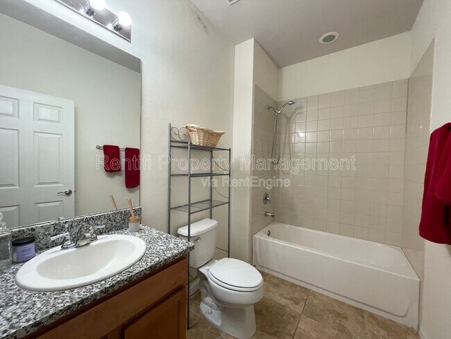 Building Photo - 1622 SW 16th Ct