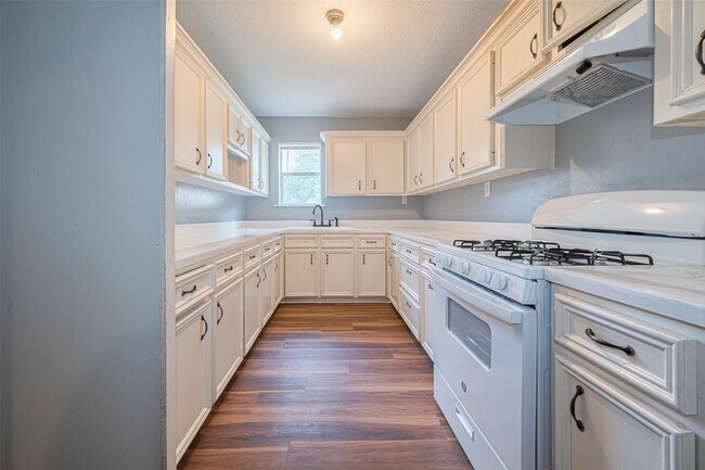 Building Photo - 6527 Kernel St