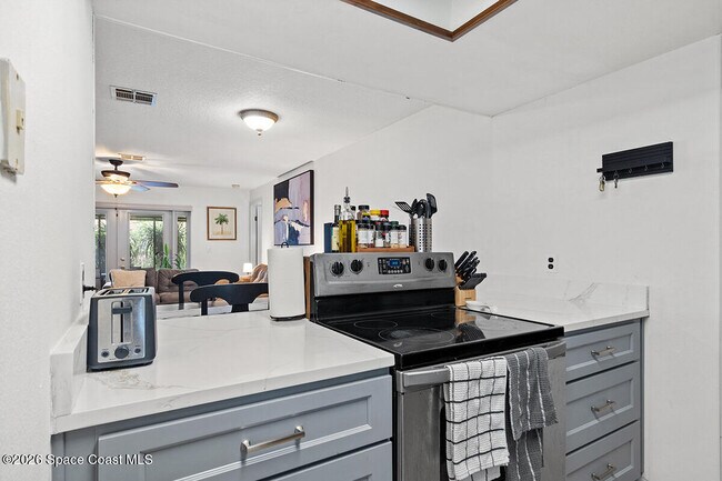 Building Photo - 2539 Fulton Ct