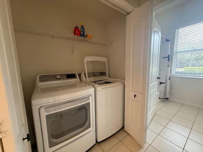 Building Photo - Beautiful 3 Bedroom 2 Bath Halifax Plantation Home AVAILABLE IMMEDIATELY!!!