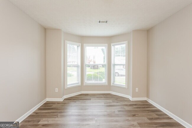 Building Photo - 2245 Charleston Oak Cir