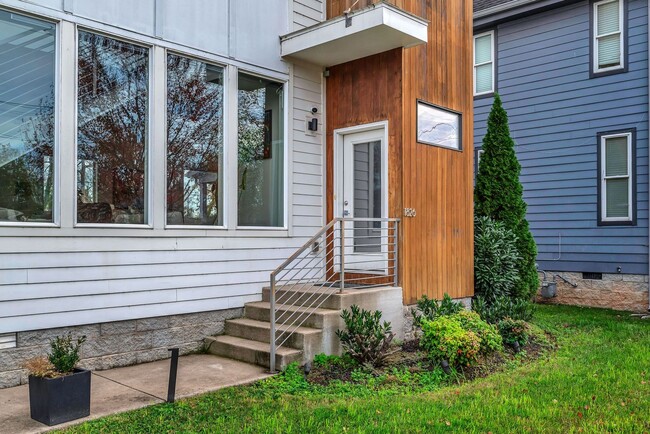 Building Photo - Stunning Modern Living in East Nashville