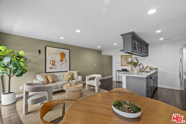 Building Photo - 2700 Cahuenga Blvd