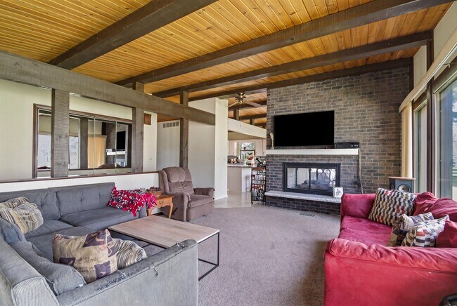 Building Photo - 3942 Stark Ln