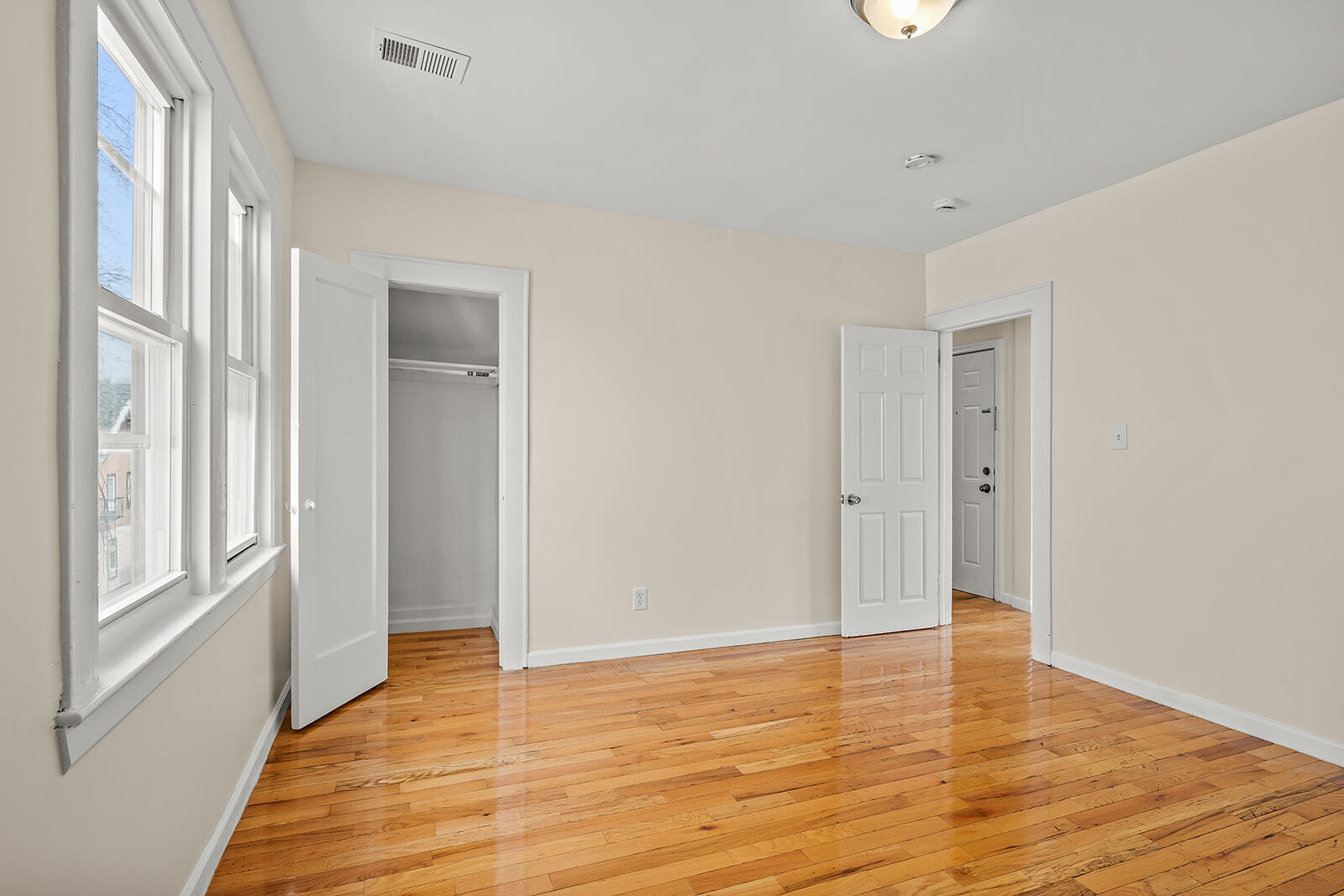 Building Photo - 295 Goldsmith Ave