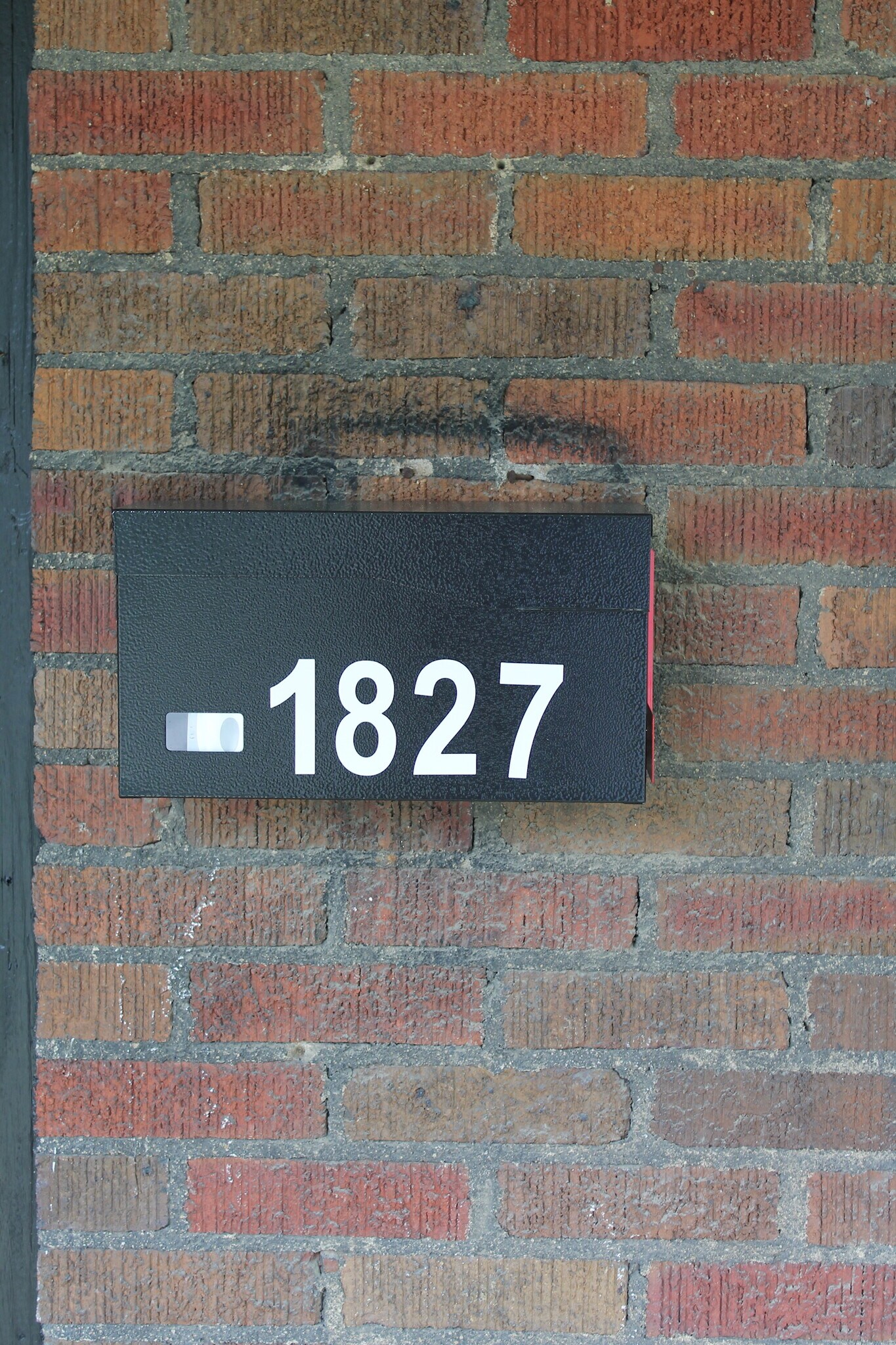 Building Photo - 1827 S Champion Ave