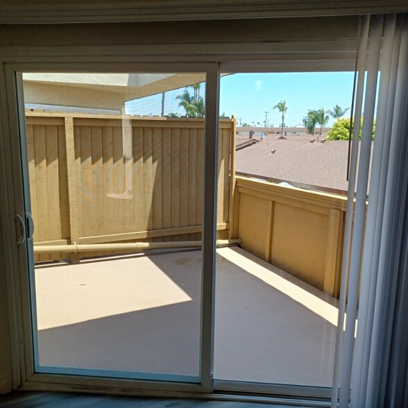 Building Photo - 4901 Heil Ave