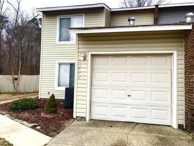 Primary Photo - 5960 Blackpoole Ln