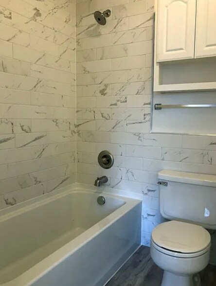 Building Photo - 925 Columbia Rd