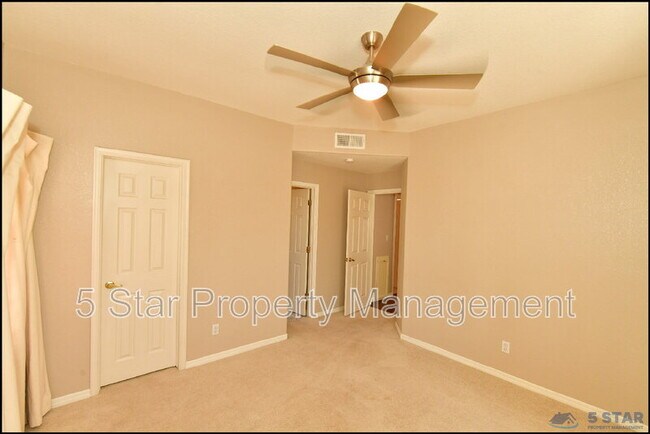 Building Photo - 6598 Eagle Ridge Dr