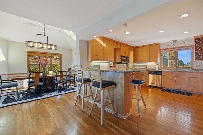 Building Photo - 4646 Lords St NE