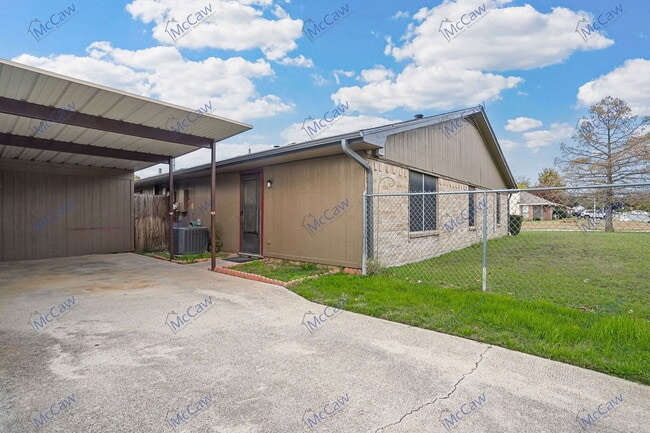 Building Photo - 7734 Jamie Renee Ln