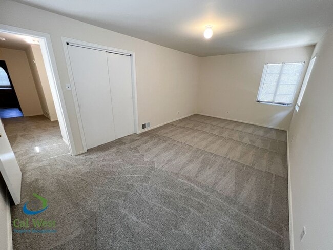 Building Photo - $3,595 - Beautiful 3 BD/1.5 BA Home in Old...