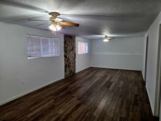 Building Photo - 1968 E 5850 S