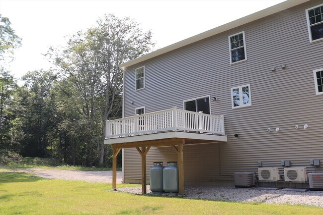 Building Photo - 35 Glendale Rd