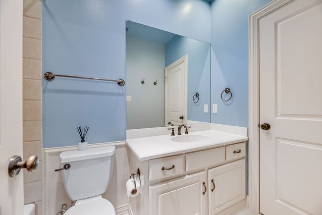 Building Photo - Exquisite 1.3-Acre French-Style Estate by Alford Custom Homes – Available for Lease!