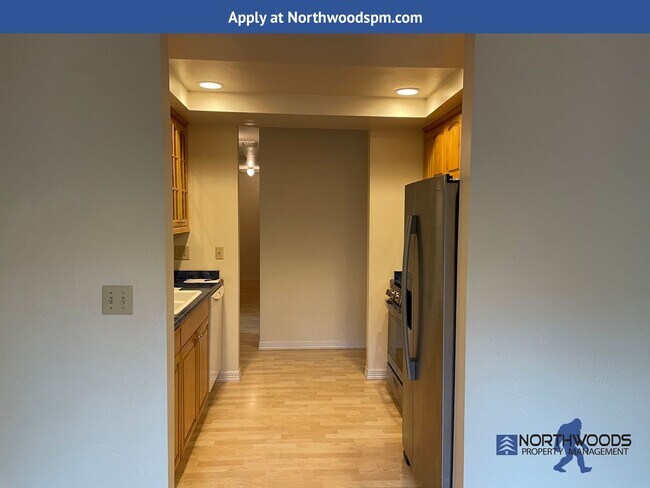 Building Photo - 518 Girard Cir