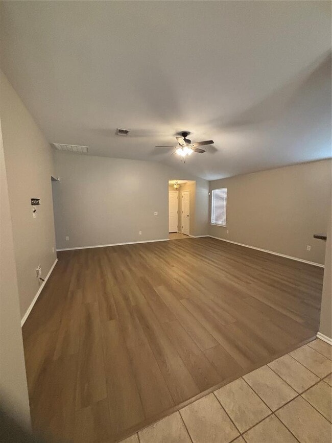 Building Photo - 3005 Grant Rd