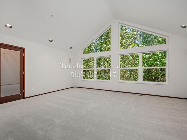Building Photo - 6254 SW Burlingame Ave