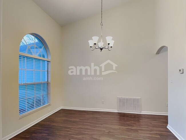 Building Photo - 2006 Ruby Red Blvd