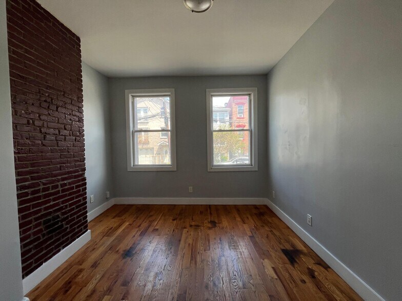 Building Photo - 19 Jewett Ave